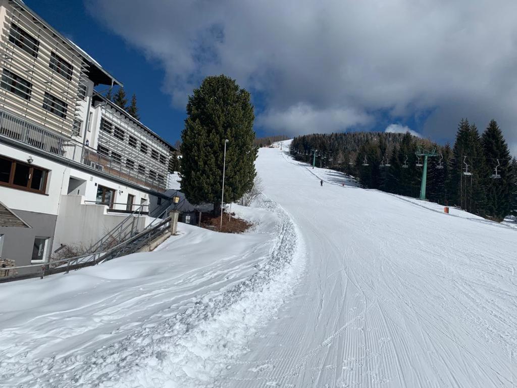 Hotel Alpenrose Gerlitzen Treffen Eksteriør bilde